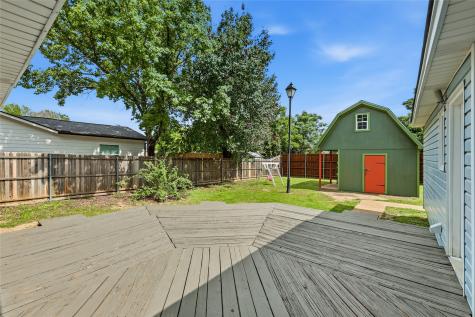 588 Pine Street Lewisville TX 75057