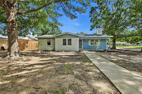 588 Pine Street Lewisville TX 75057