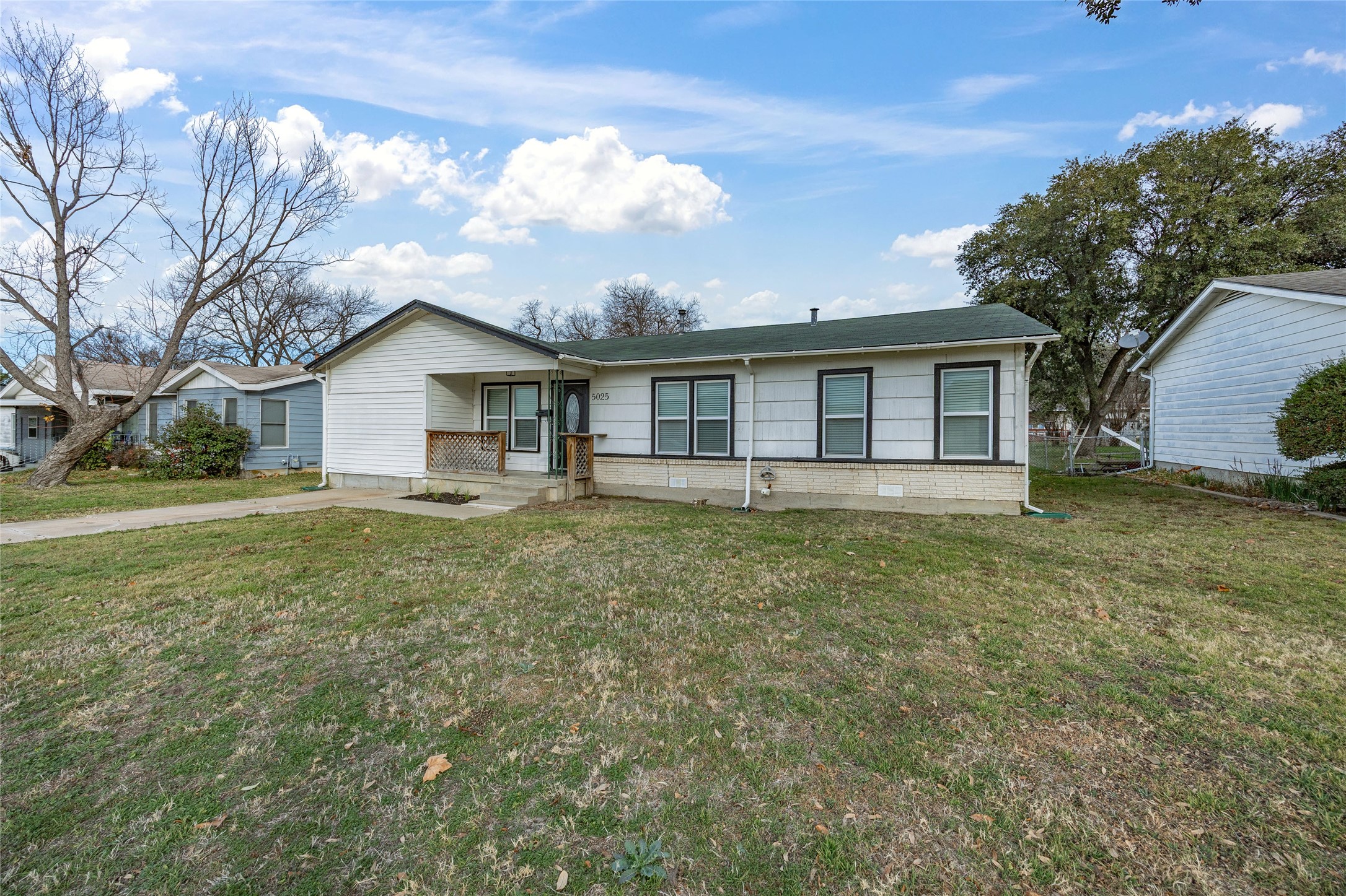 5025 Stephanie Drive Haltom City TX 76117