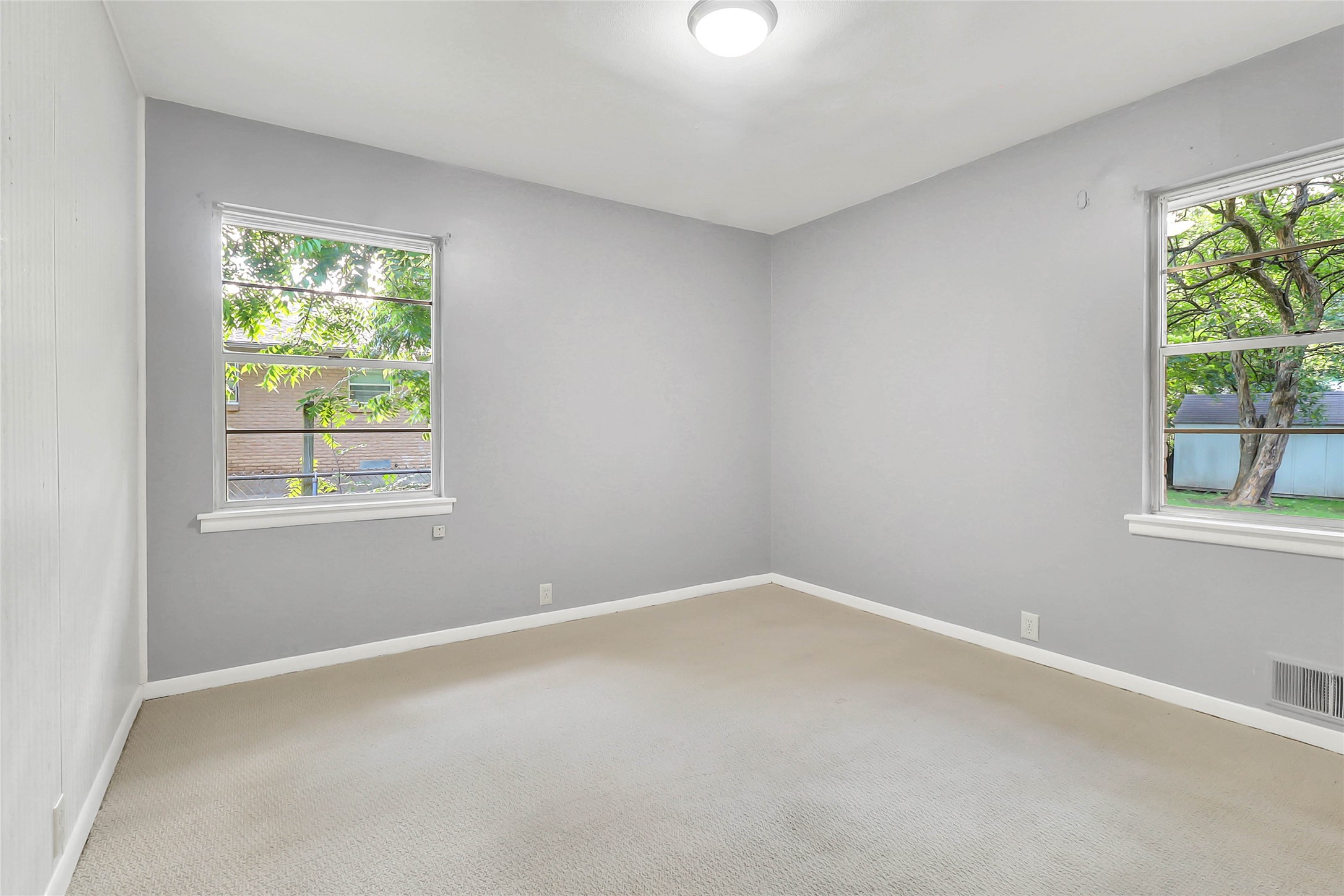 1118 W Mcgee Street Sherman TX 75092