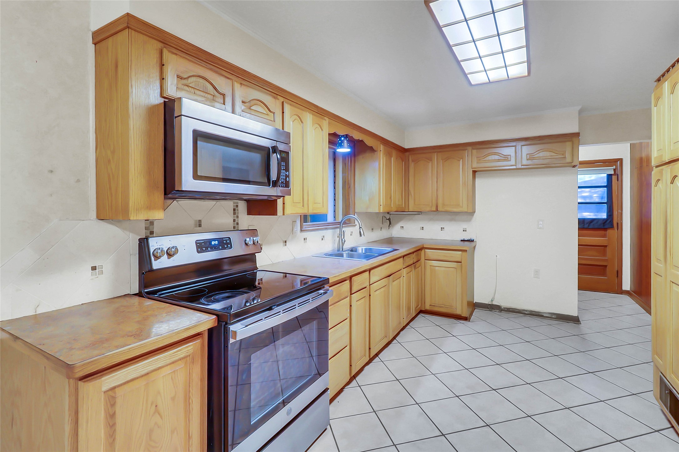 1118 W Mcgee Street Sherman TX 75092
