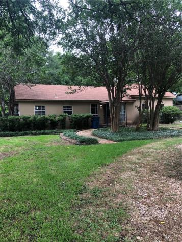 704 W Grove Street Kaufman TX 75142