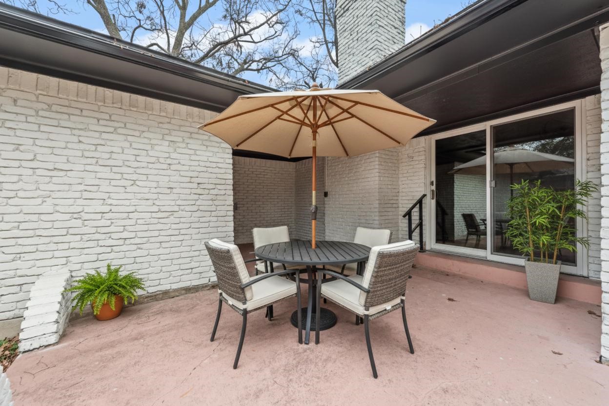 9726 Dartridge Drive Dallas TX 75238