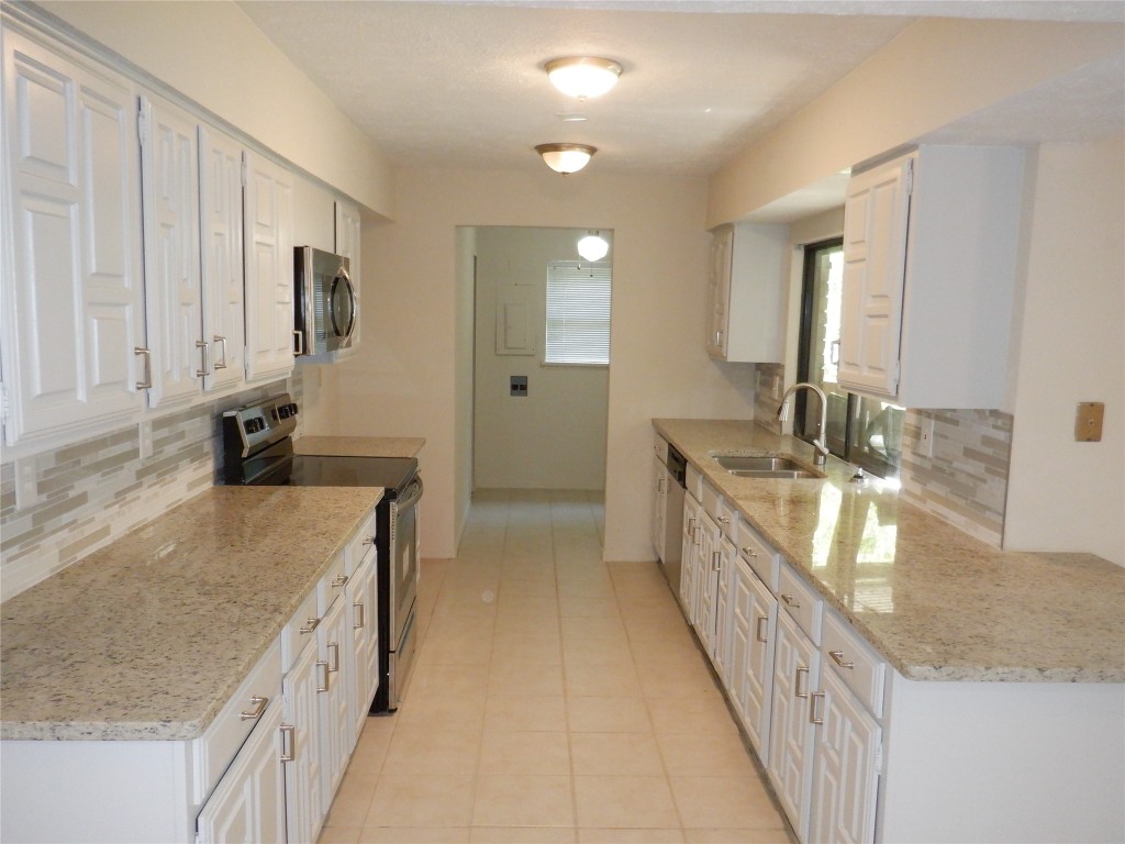 901 Forest Glen Drive Bedford TX 76021