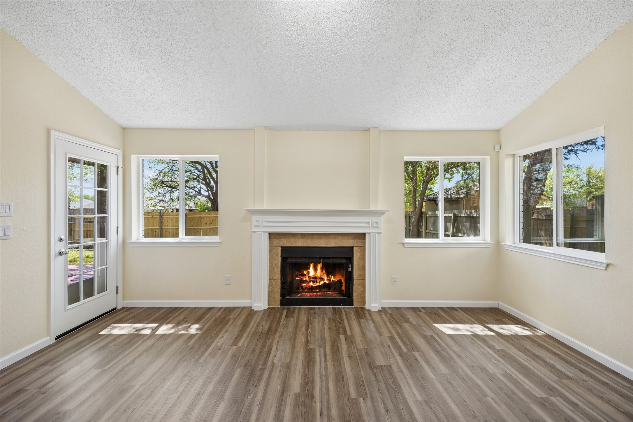 7606 Clairmont Avenue Rowlett TX 75089