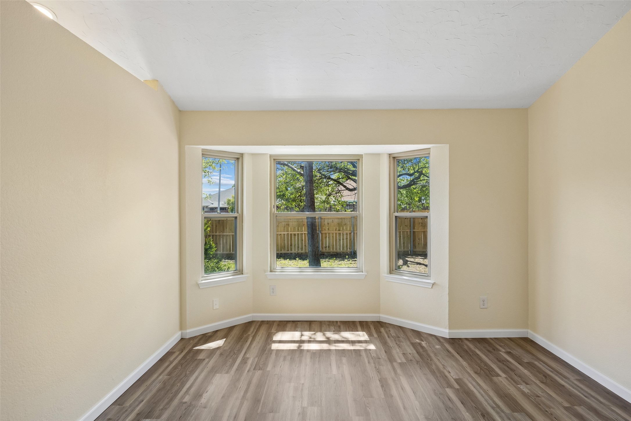 7606 Clairmont Avenue Rowlett TX 75089