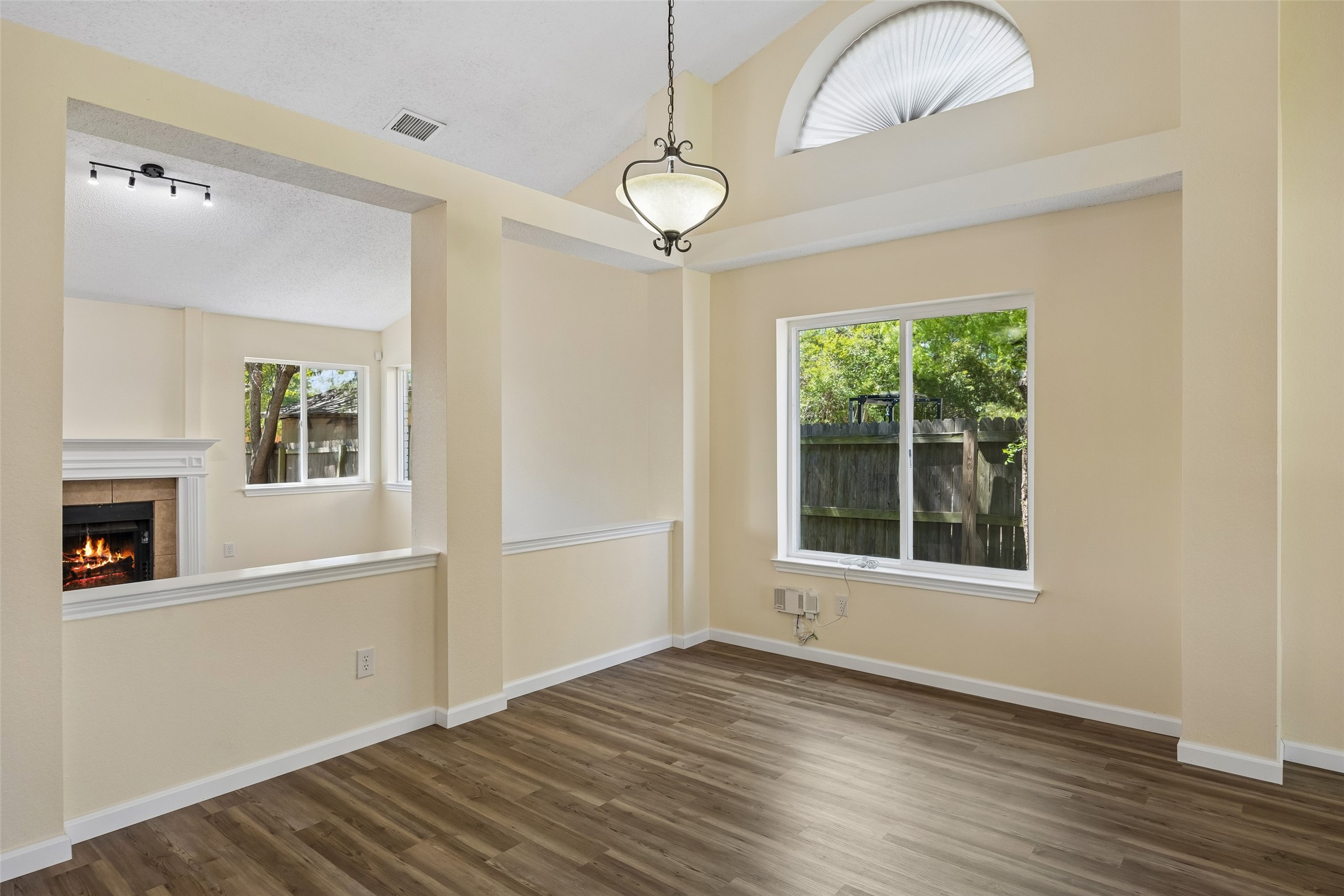 7606 Clairmont Avenue Rowlett TX 75089