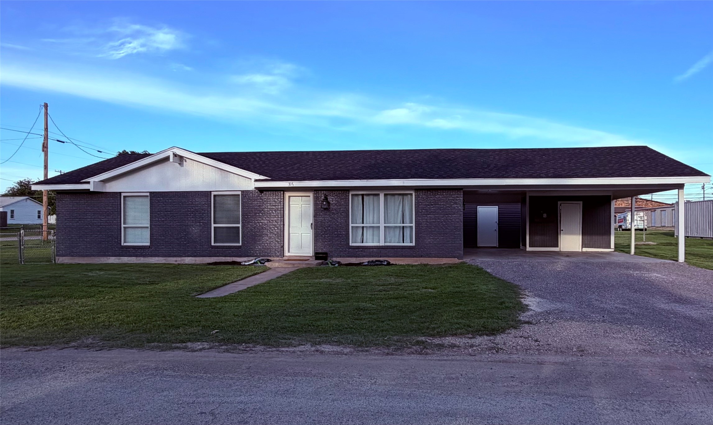 316 N Main Henrietta TX 76365