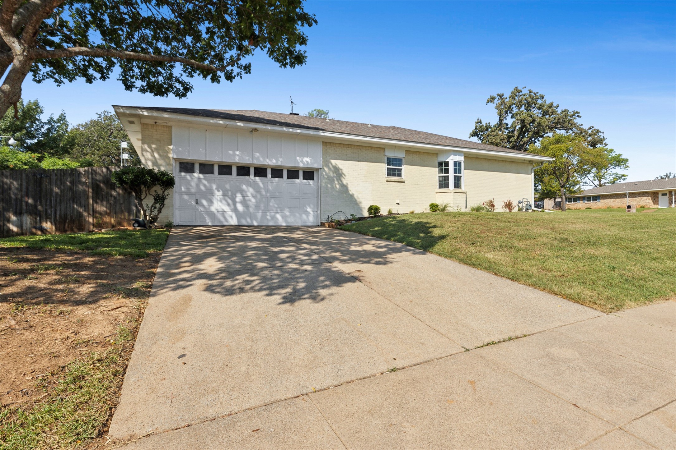 1610 Newsom Court Pantego TX 76013