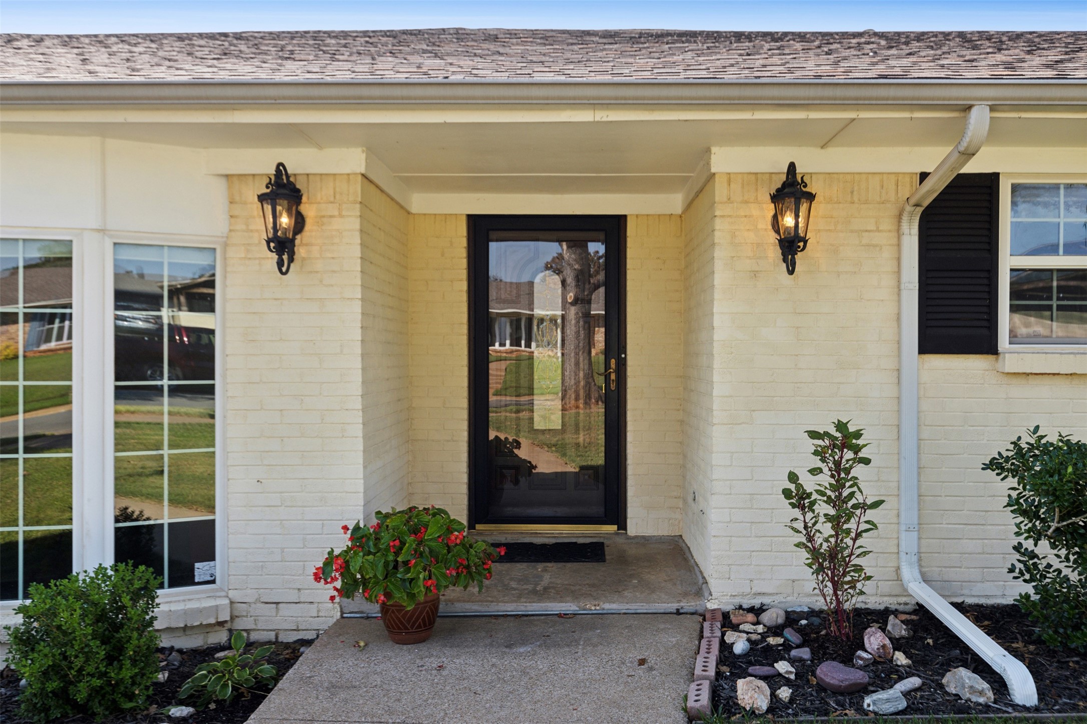 1610 Newsom Court Pantego TX 76013