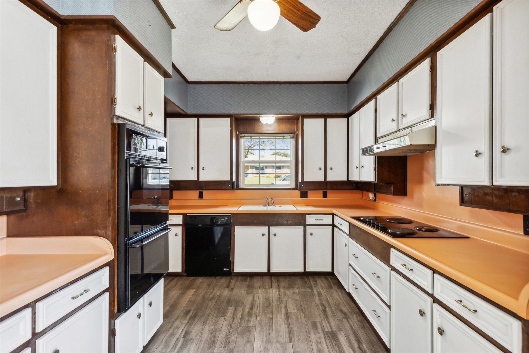 1610 Newsom Court Pantego TX 76013