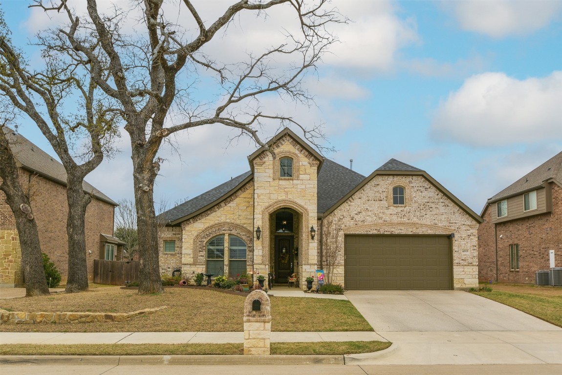 6915 Costa Del Sol Court Arlington TX 76001