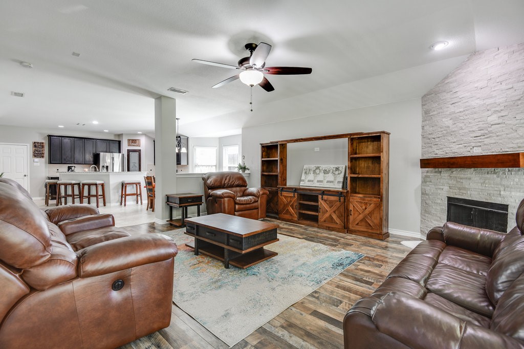 8010 Vista Hill Lane Dallas TX 75249