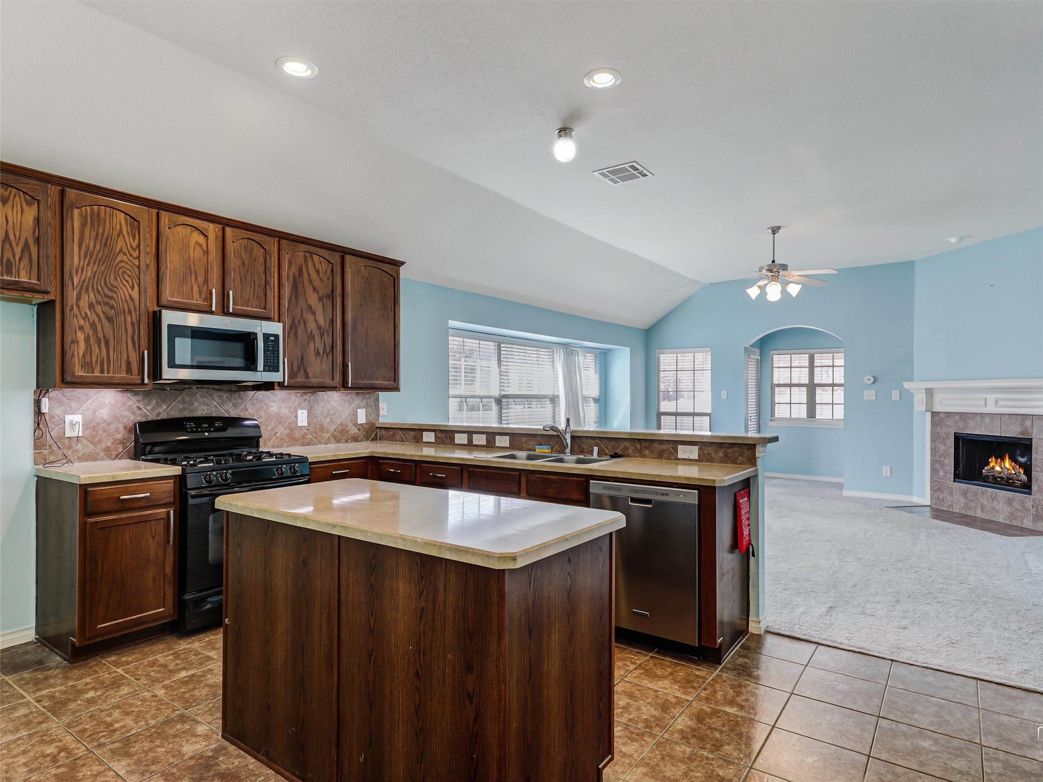 1201 Hayden Lane Savannah TX 76227