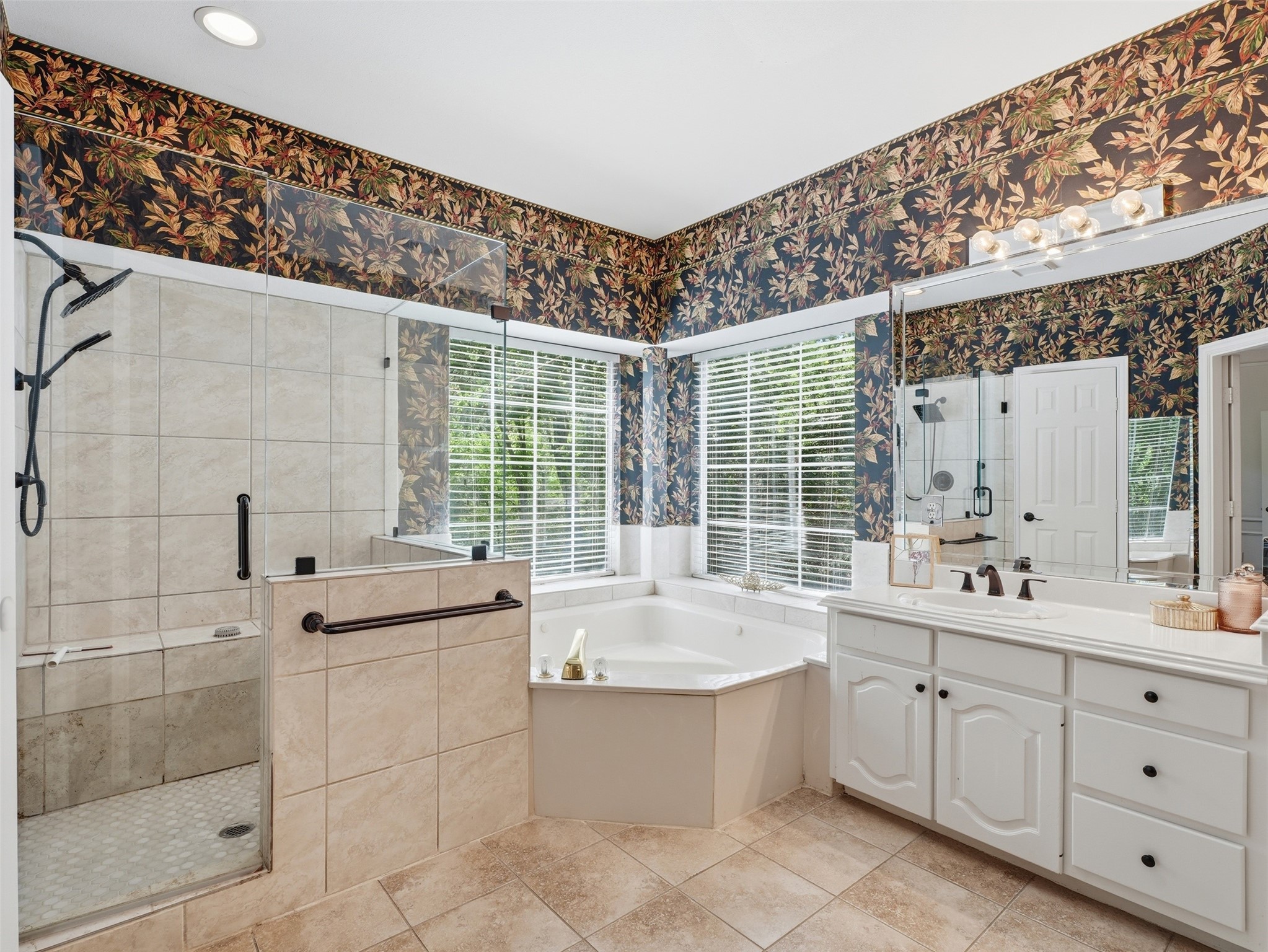 2605 Hidden Ridge Drive Arlington TX 76006