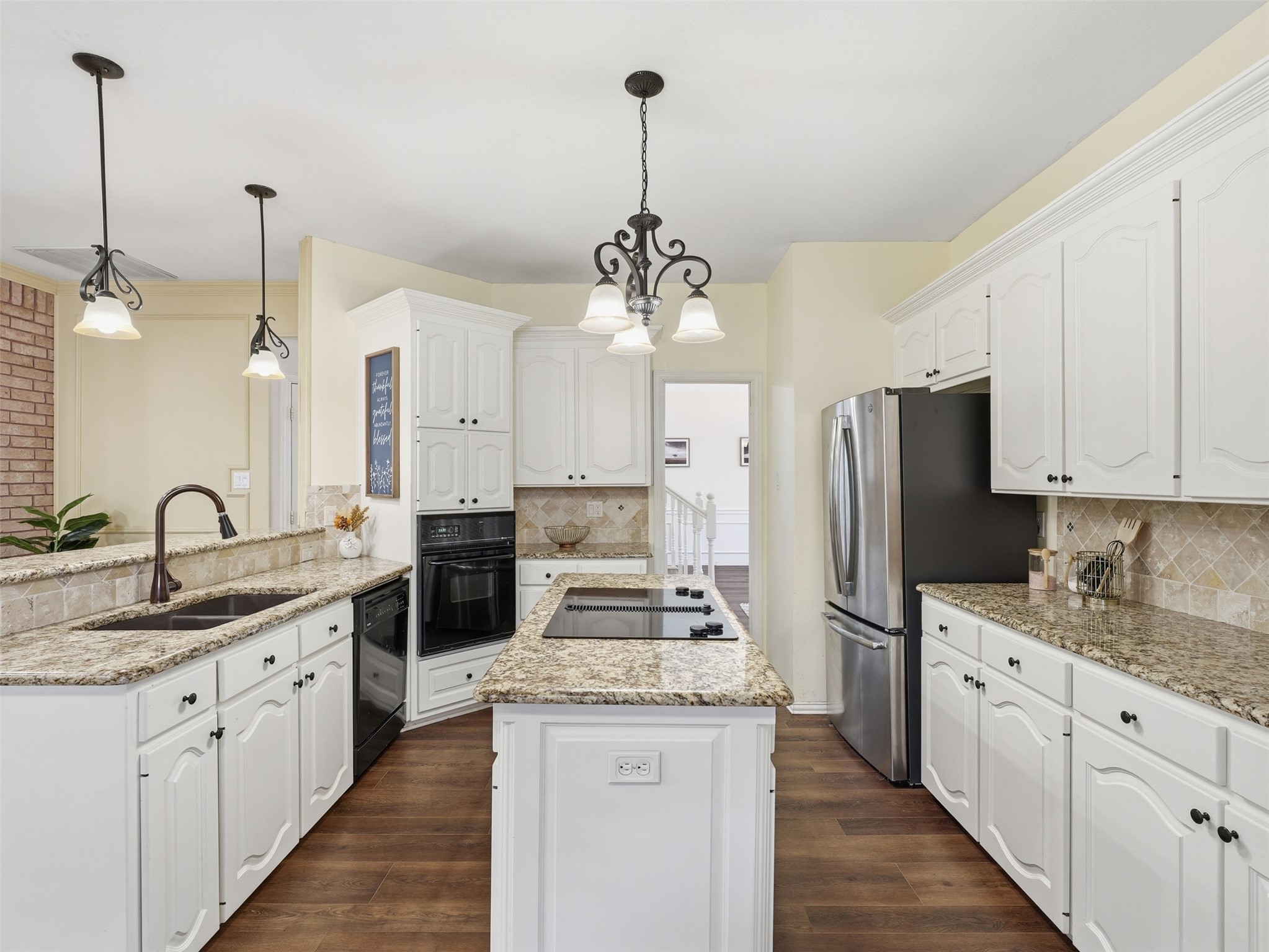 2605 Hidden Ridge Drive Arlington TX 76006
