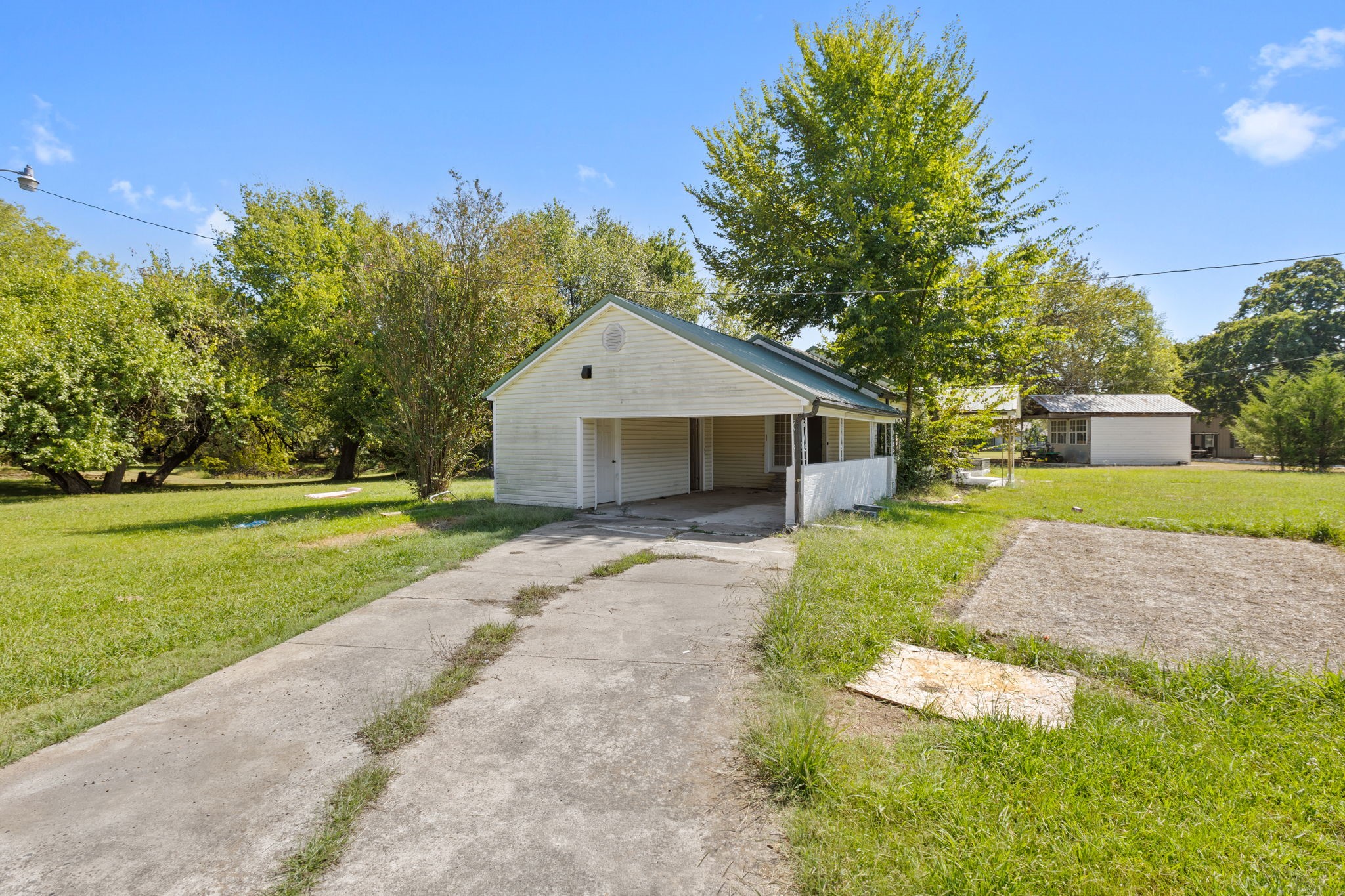 50 County Road 2123 Clarksville TX 75426