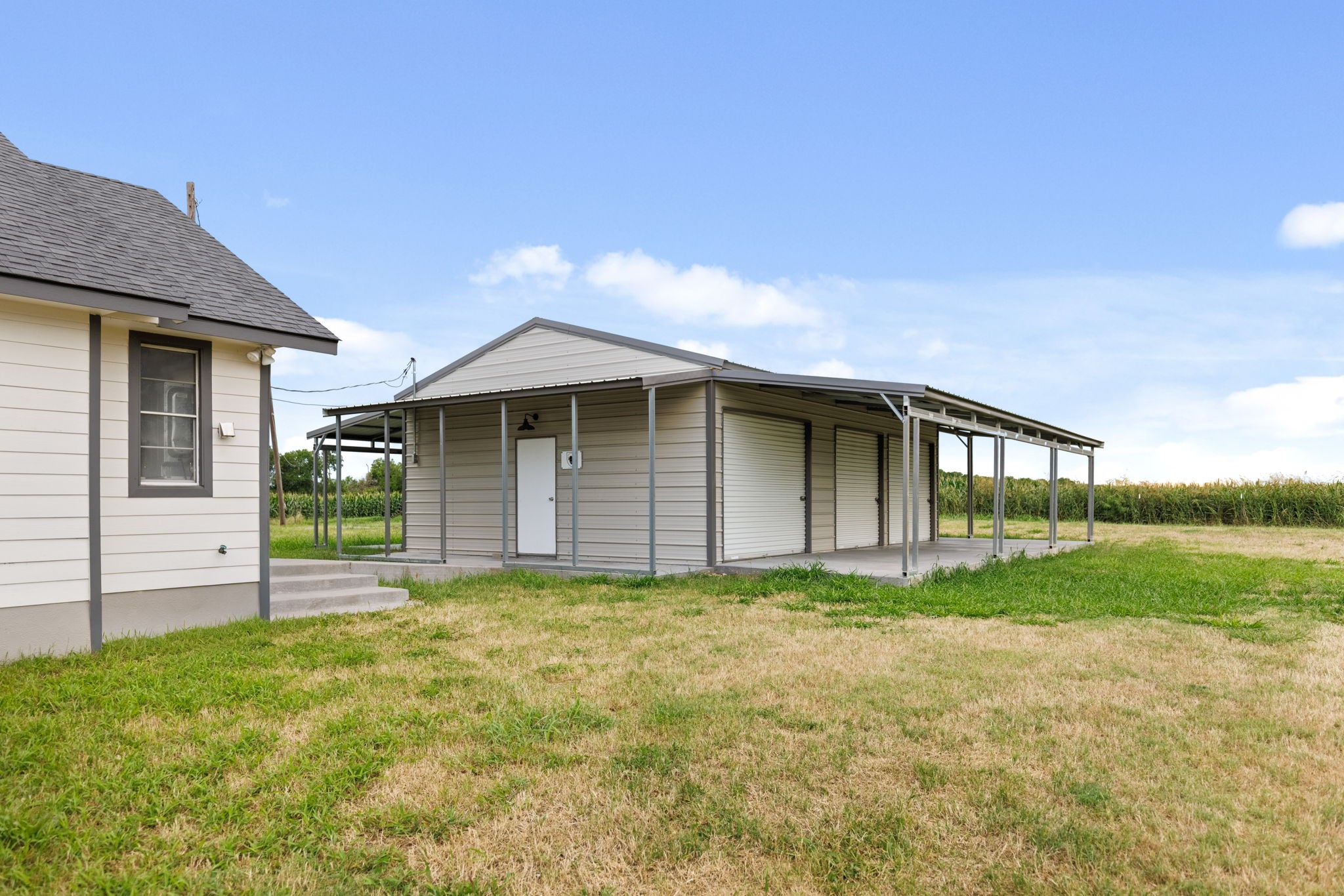 300 Grellhesl West TX 76691