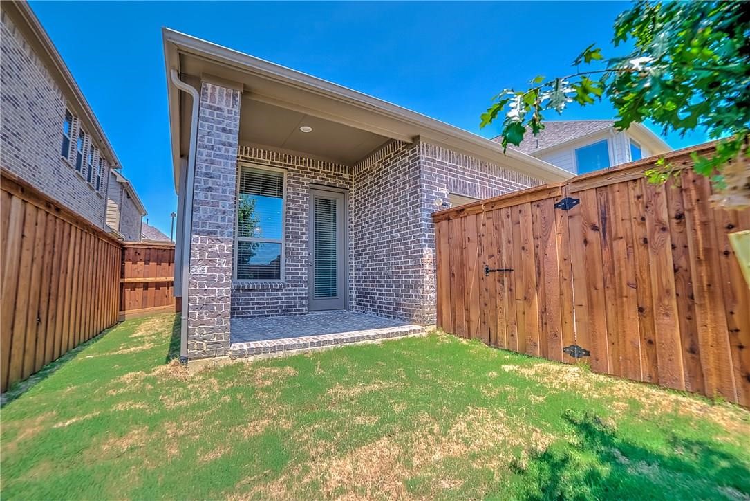 7124 Isle Royal Lane Irving TX 75063