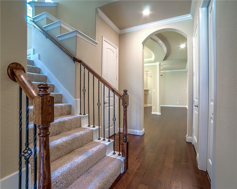 7124 Isle Royal Lane Irving TX 75063