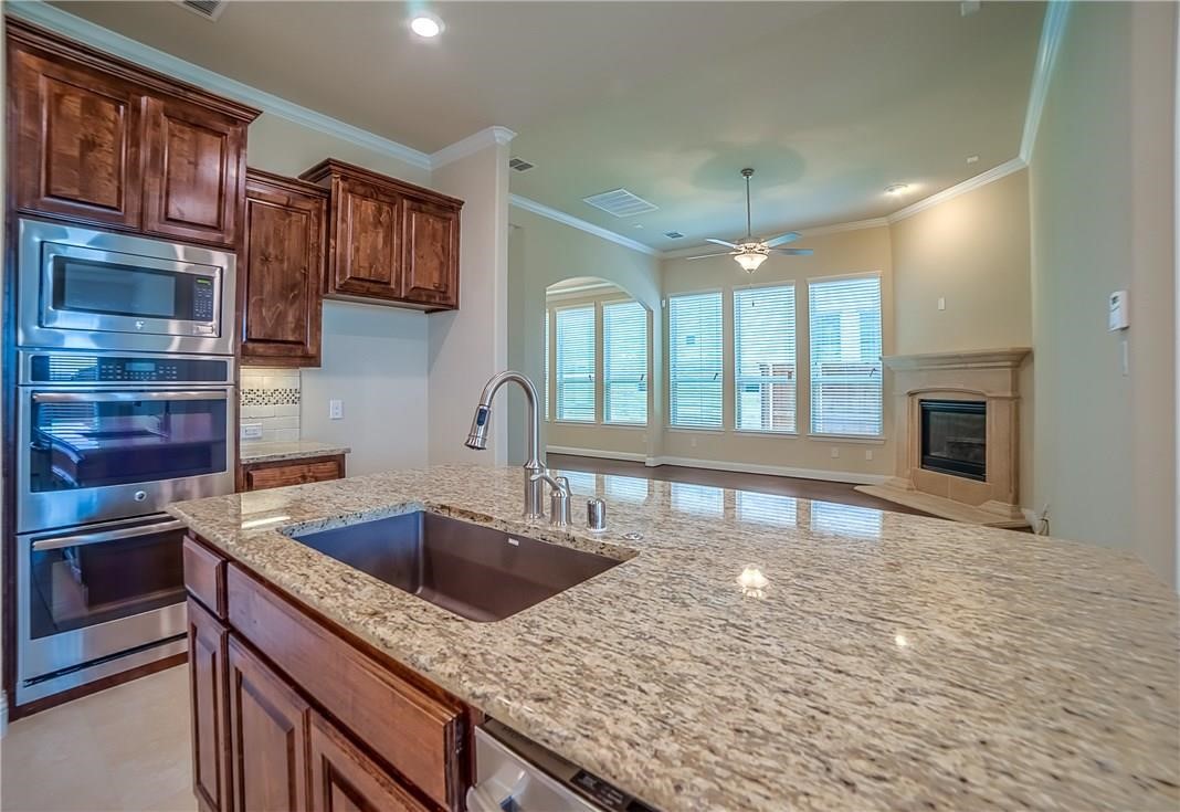 7124 Isle Royal Lane Irving TX 75063