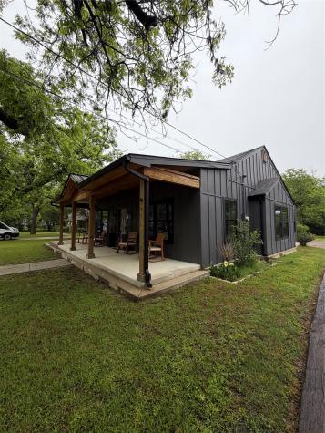 1605 S Houston Street Kaufman TX 75142