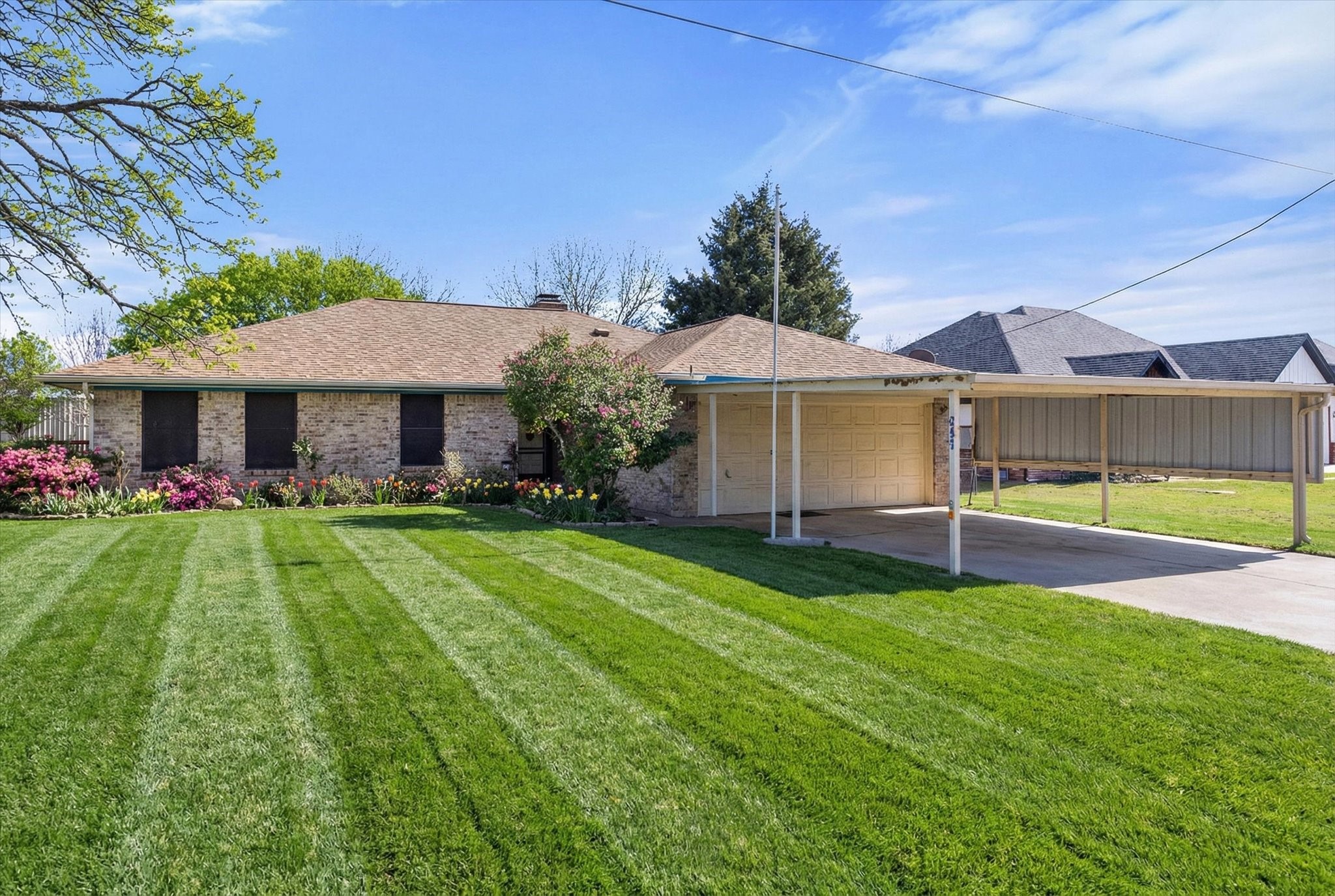 417 Sky Harbour Court Granbury TX 76049
