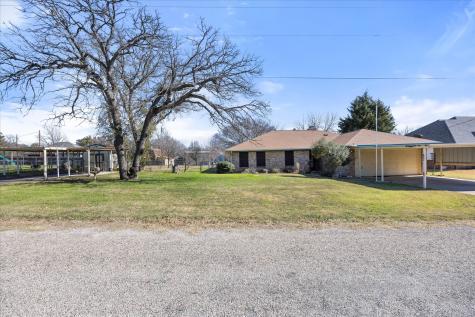 417 Sky Harbour Court Granbury TX 76049