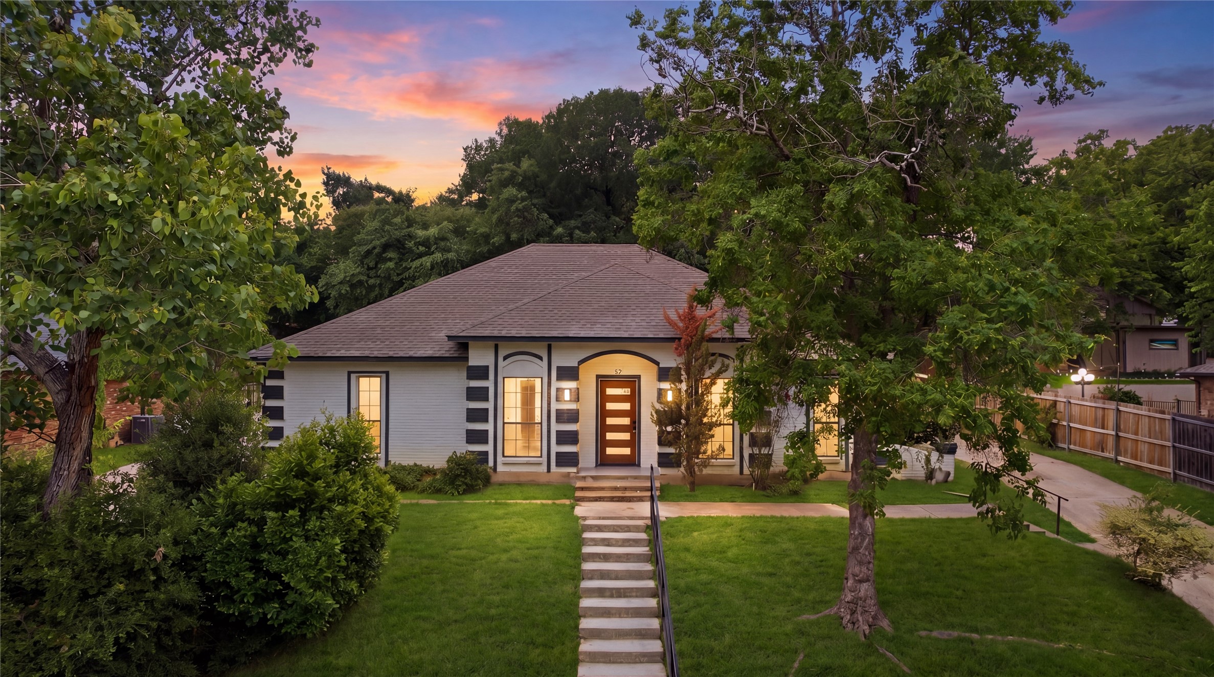 237 Bradford Drive Hurst TX 76053