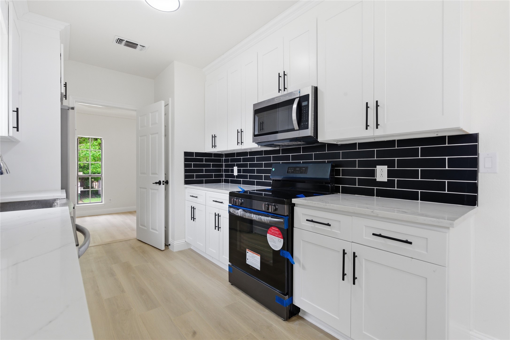 237 Bradford Drive Hurst TX 76053