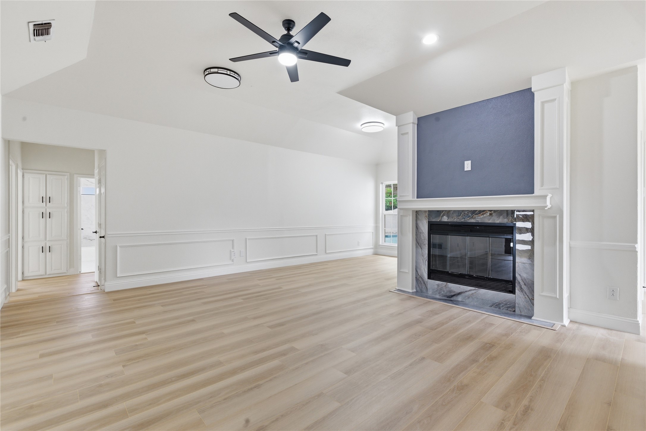 237 Bradford Drive Hurst TX 76053