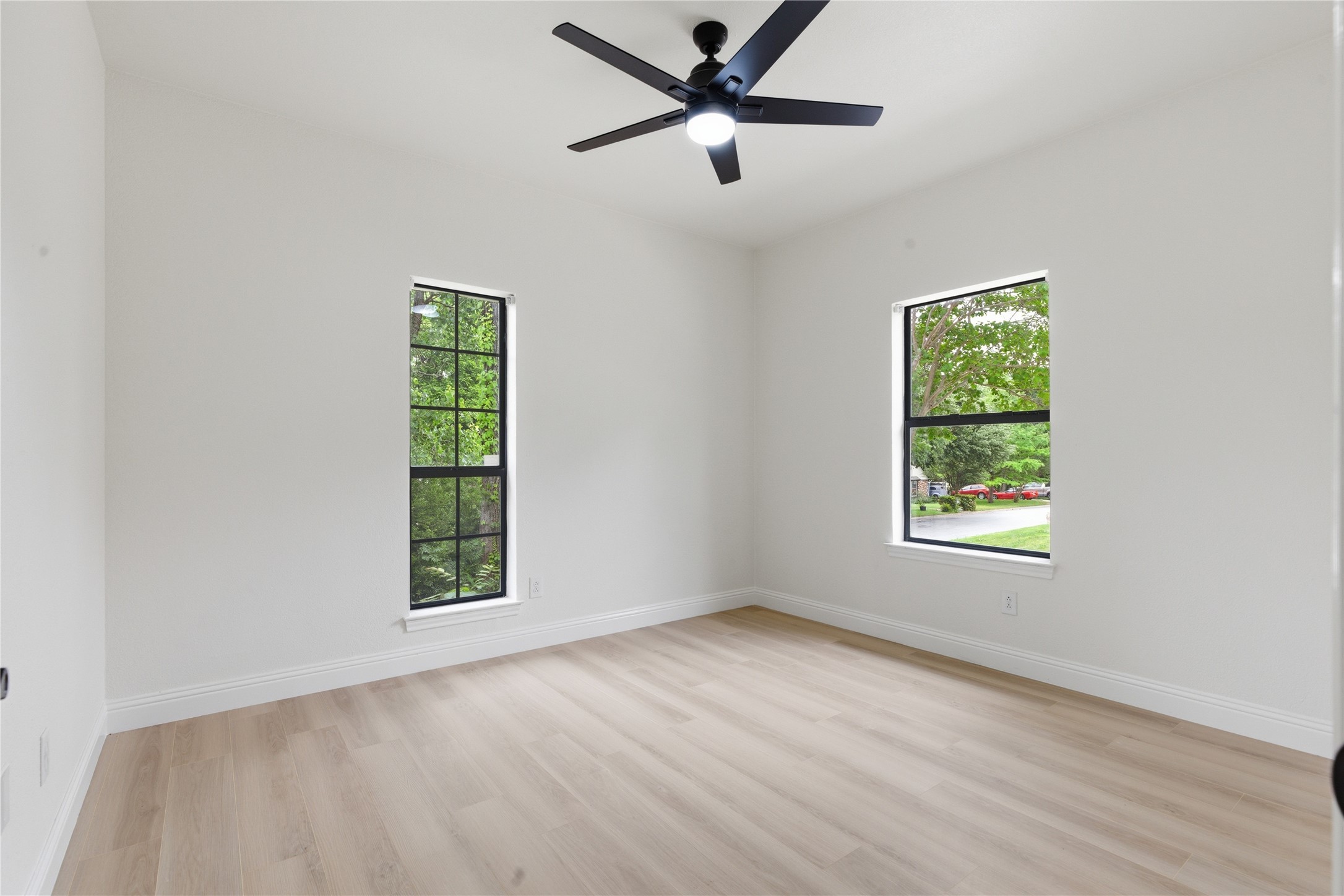 237 Bradford Drive Hurst TX 76053