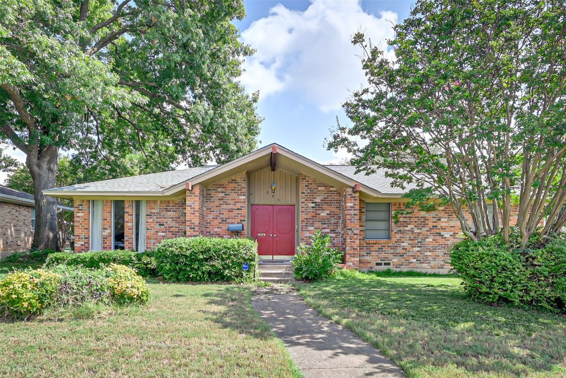 203 Mcmurry Avenue Duncanville TX 75116