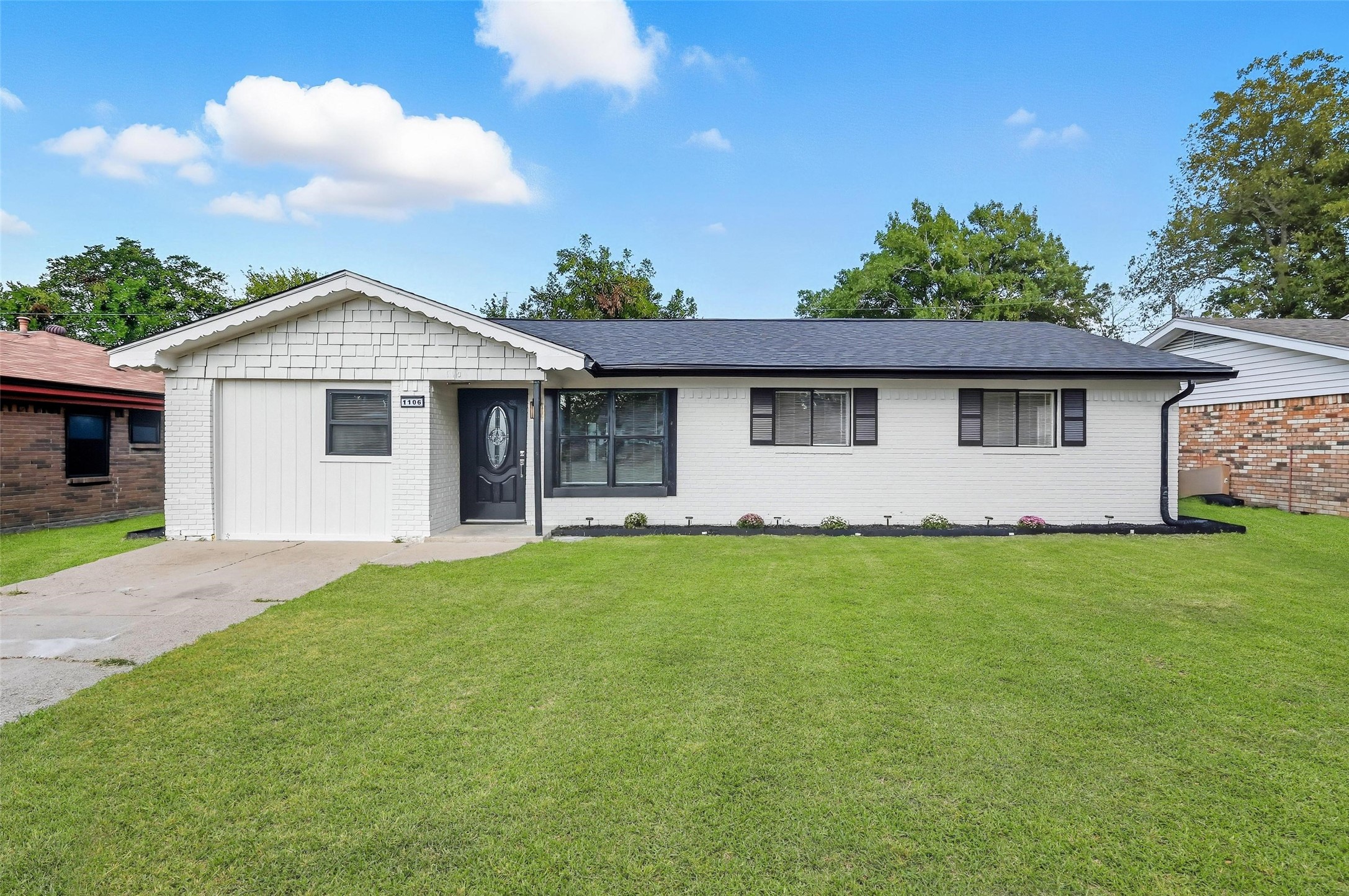1106 Edgewood Street Ennis TX 75119
