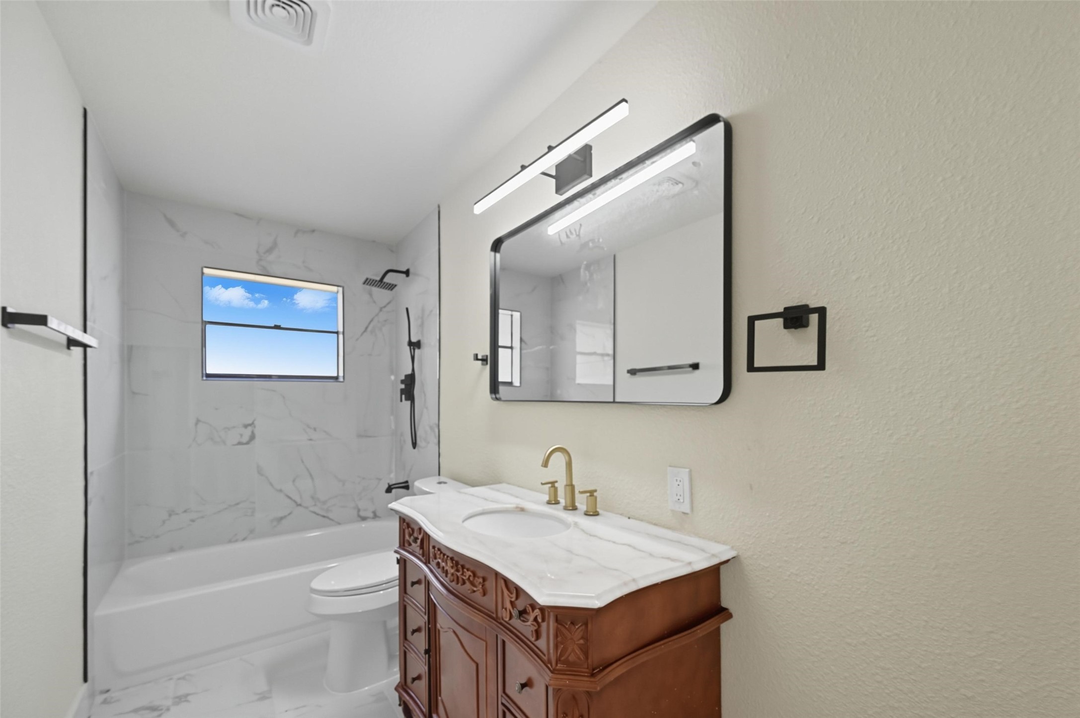 1106 Edgewood Street Ennis TX 75119