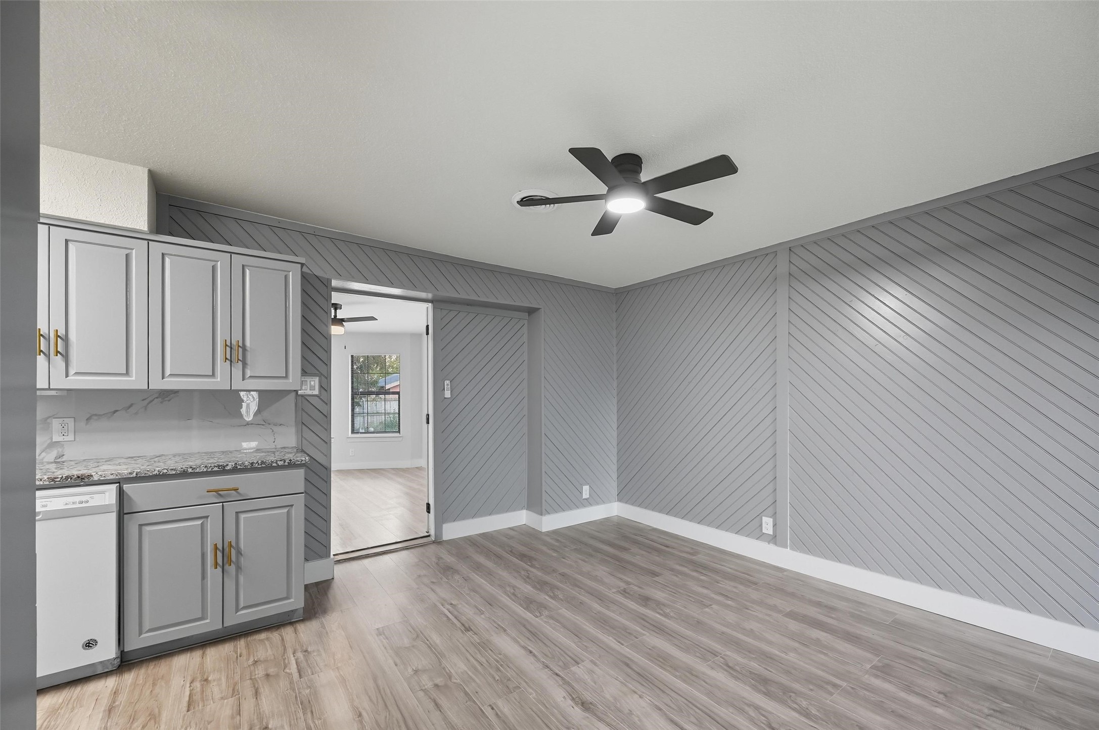 1106 Edgewood Street Ennis TX 75119