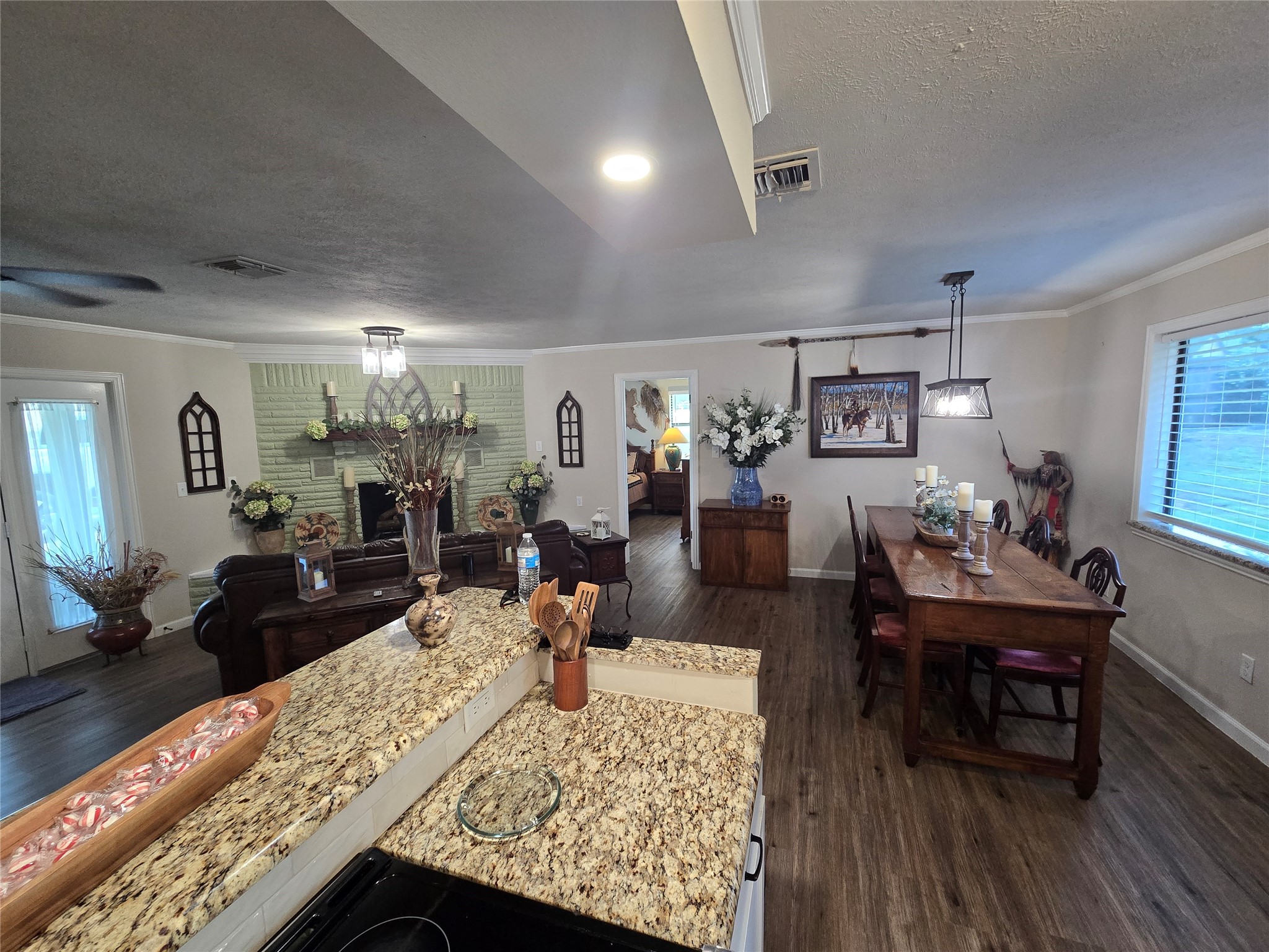 1316 E Apache Trail Granbury TX 76048