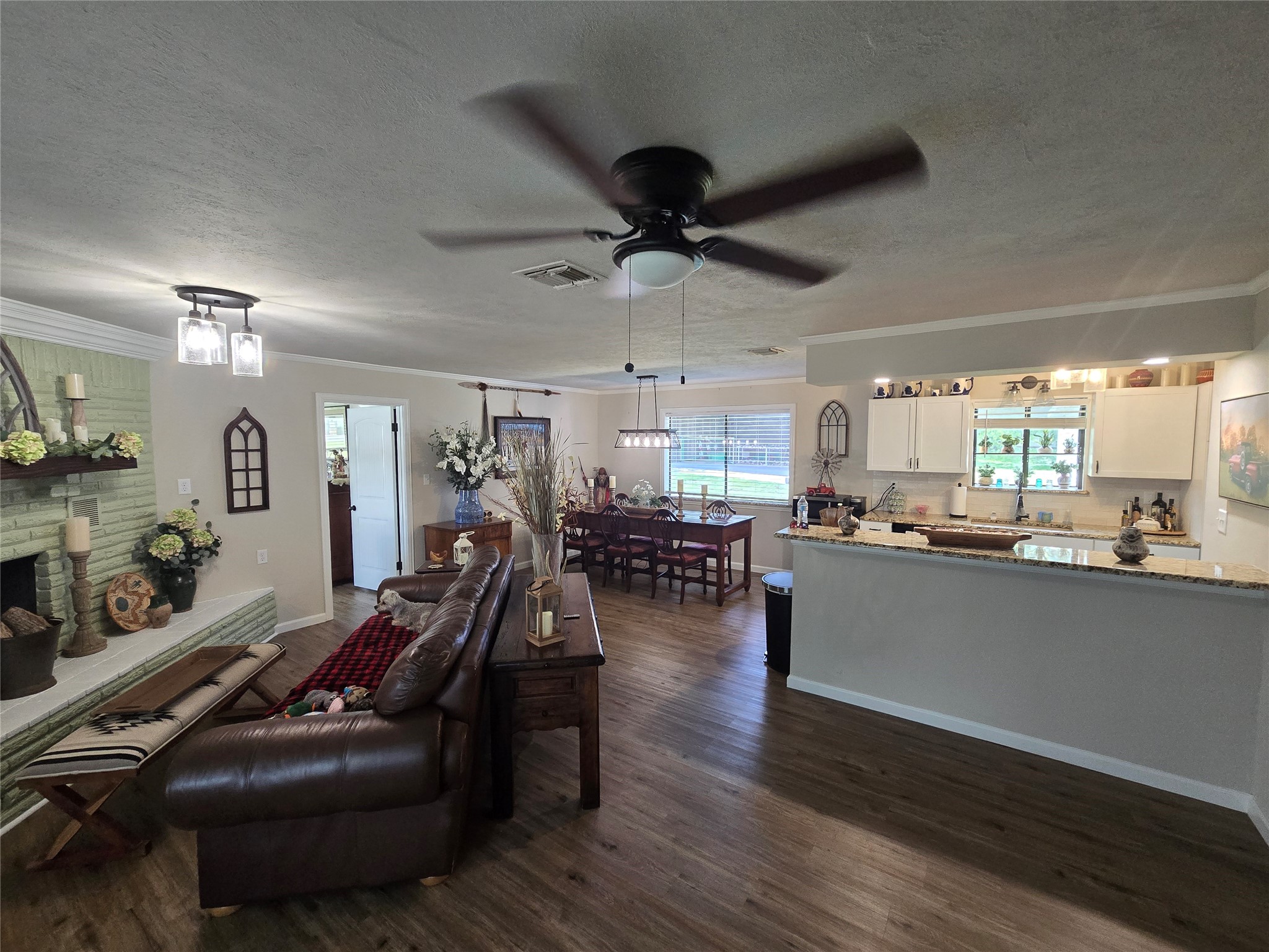 1316 E Apache Trail Granbury TX 76048