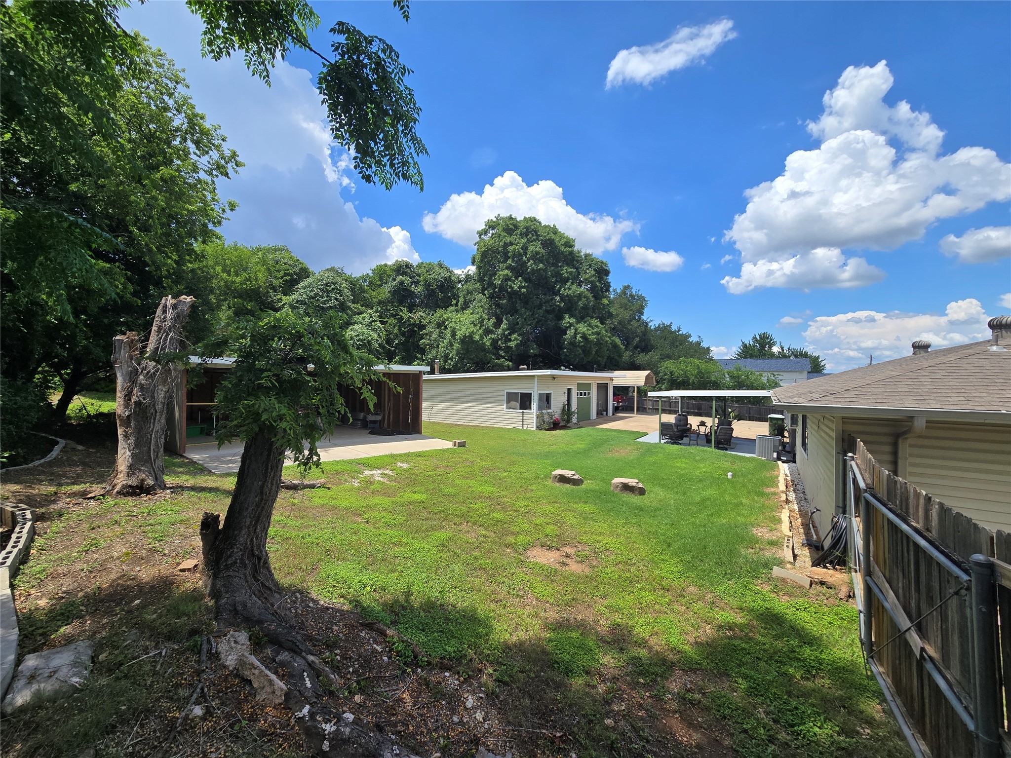 1316 E Apache Trail Granbury TX 76048