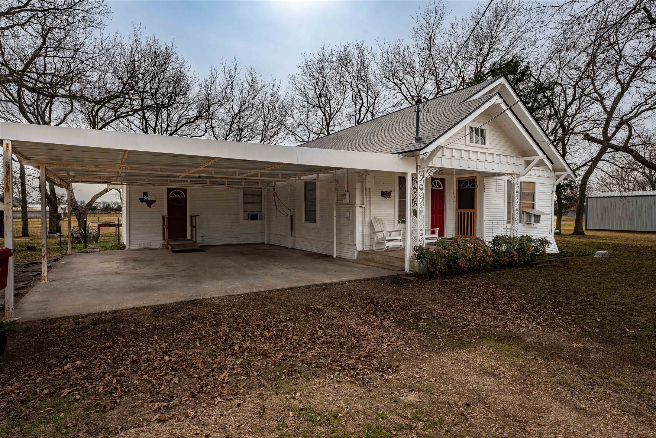 302 Mockingbird Street Ector TX 75439