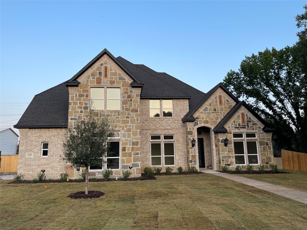 2209 Woodberry Drive Fort Worth TX 76112