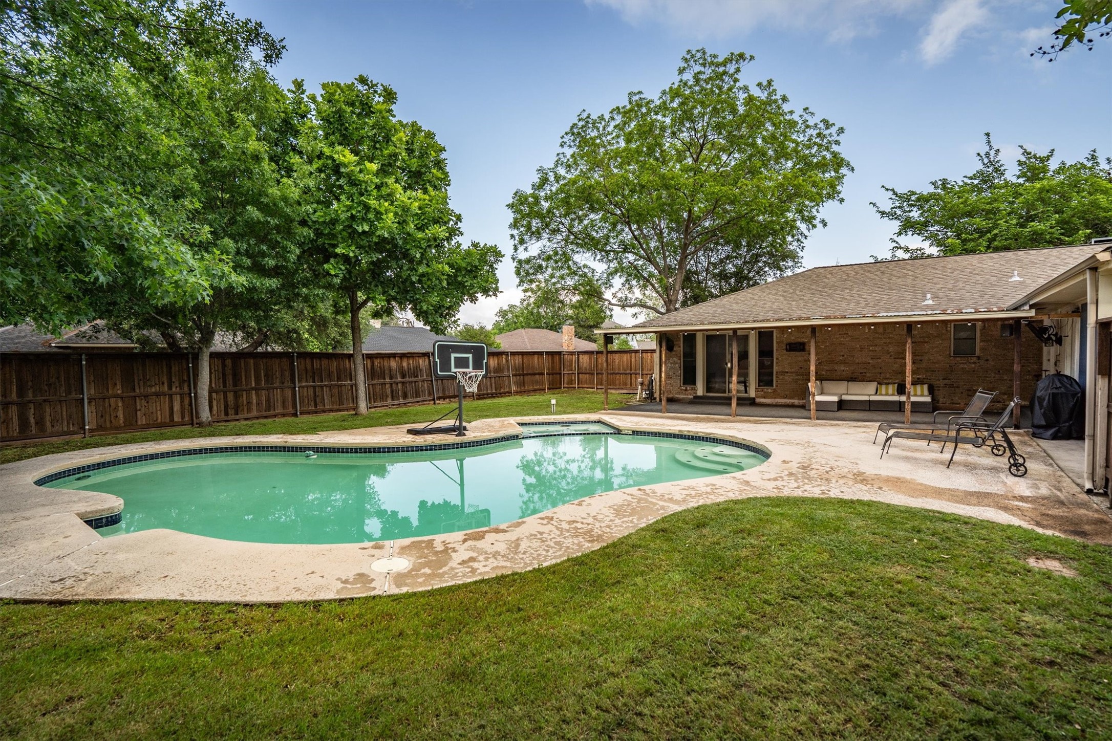 2 Whispering Circle Hickory Creek TX 75065
