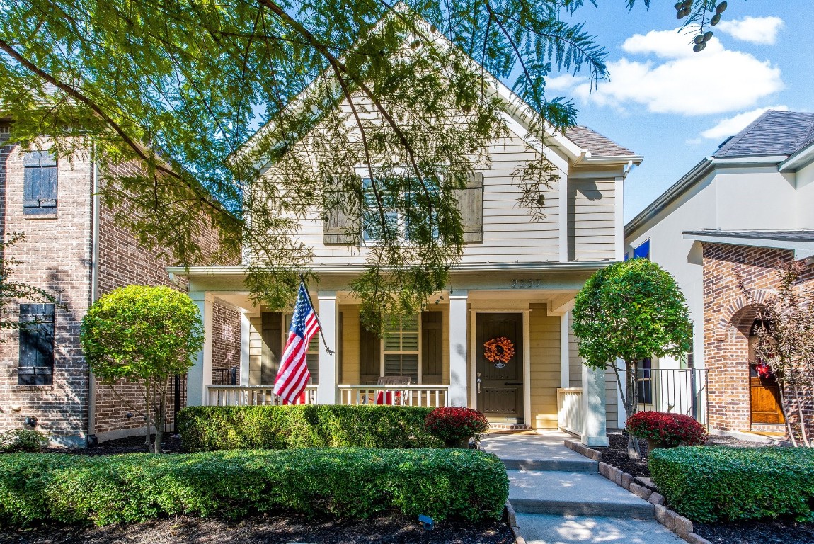 2257 Longwood Drive Carrollton TX 75010