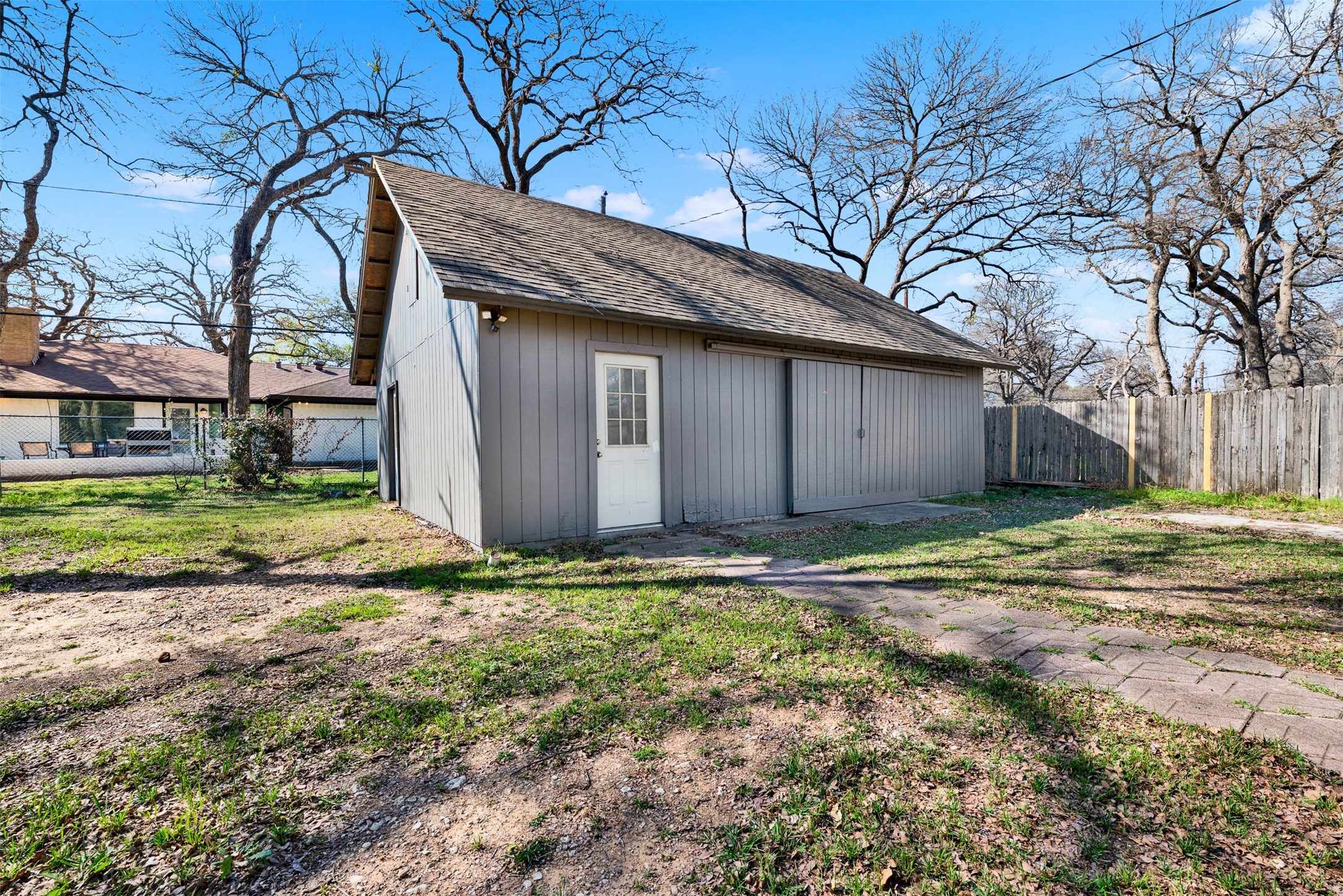 2337 Vega Street Grand Prairie TX 75050