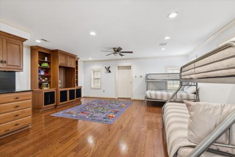 2275 W Moonlight Drive Robinson TX 76706