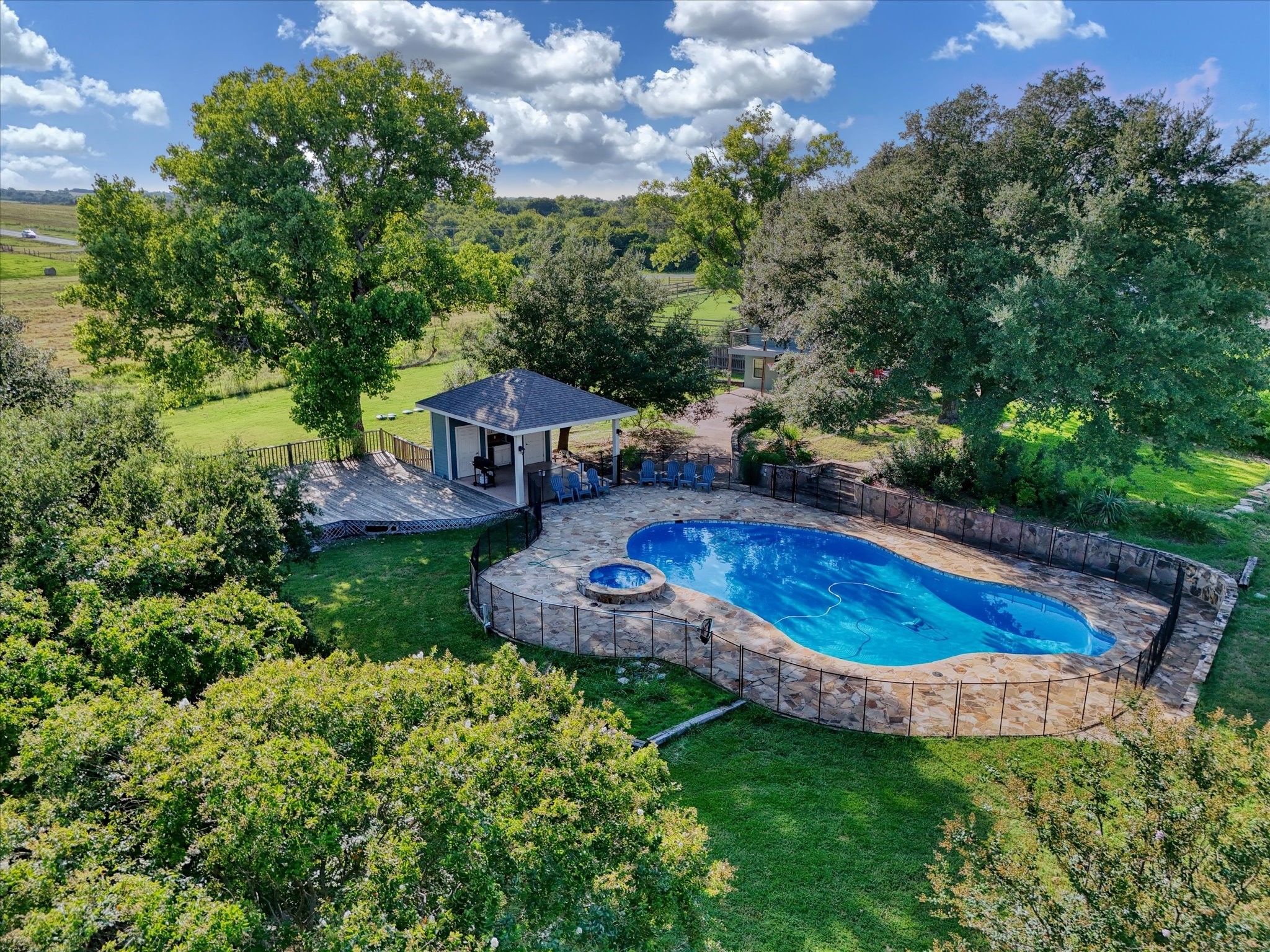 2275 W Moonlight Drive Robinson TX 76706