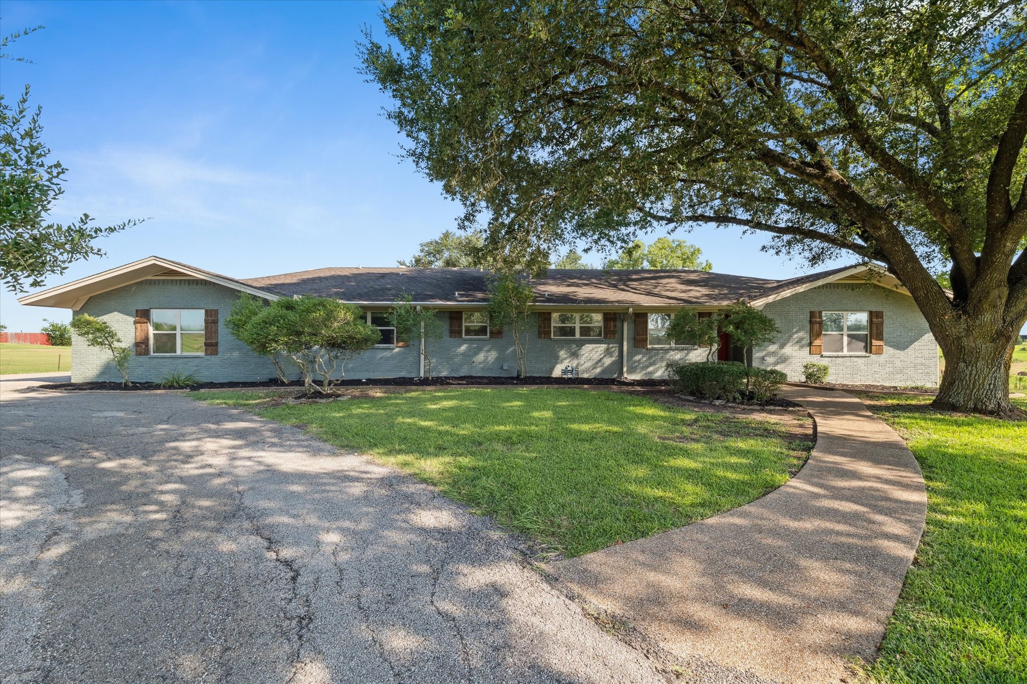 2275 W Moonlight Drive Robinson TX 76706