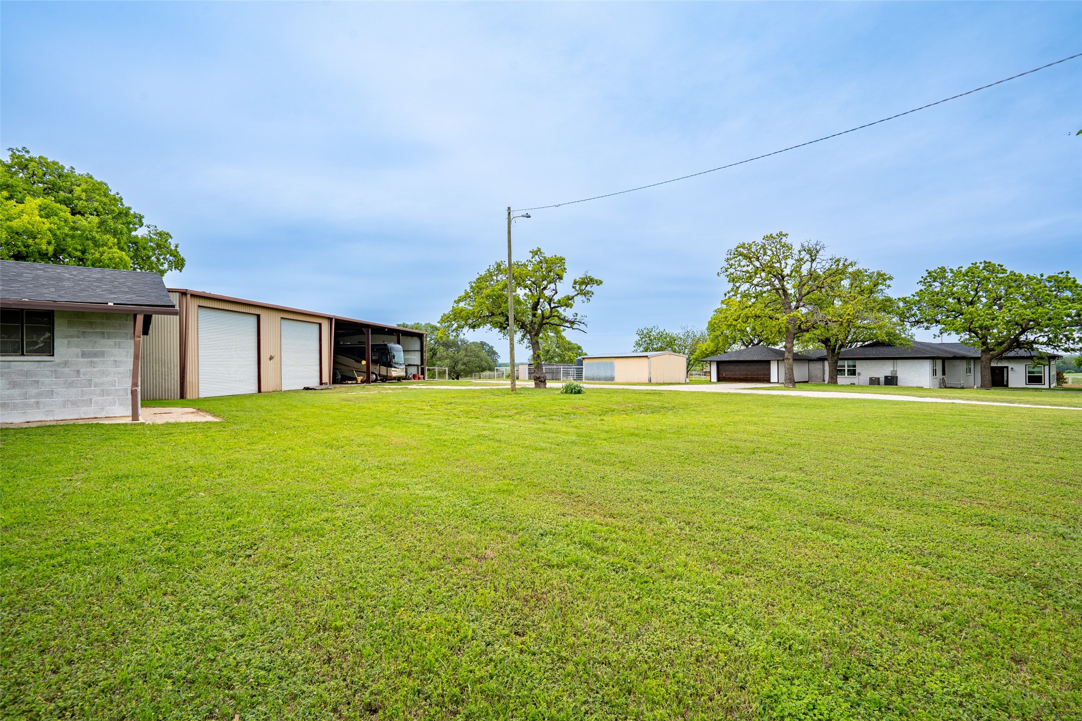 1766 Cr 424 Stephenville TX 76401