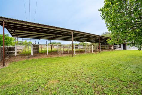 1766 Cr 424 Stephenville TX 76401