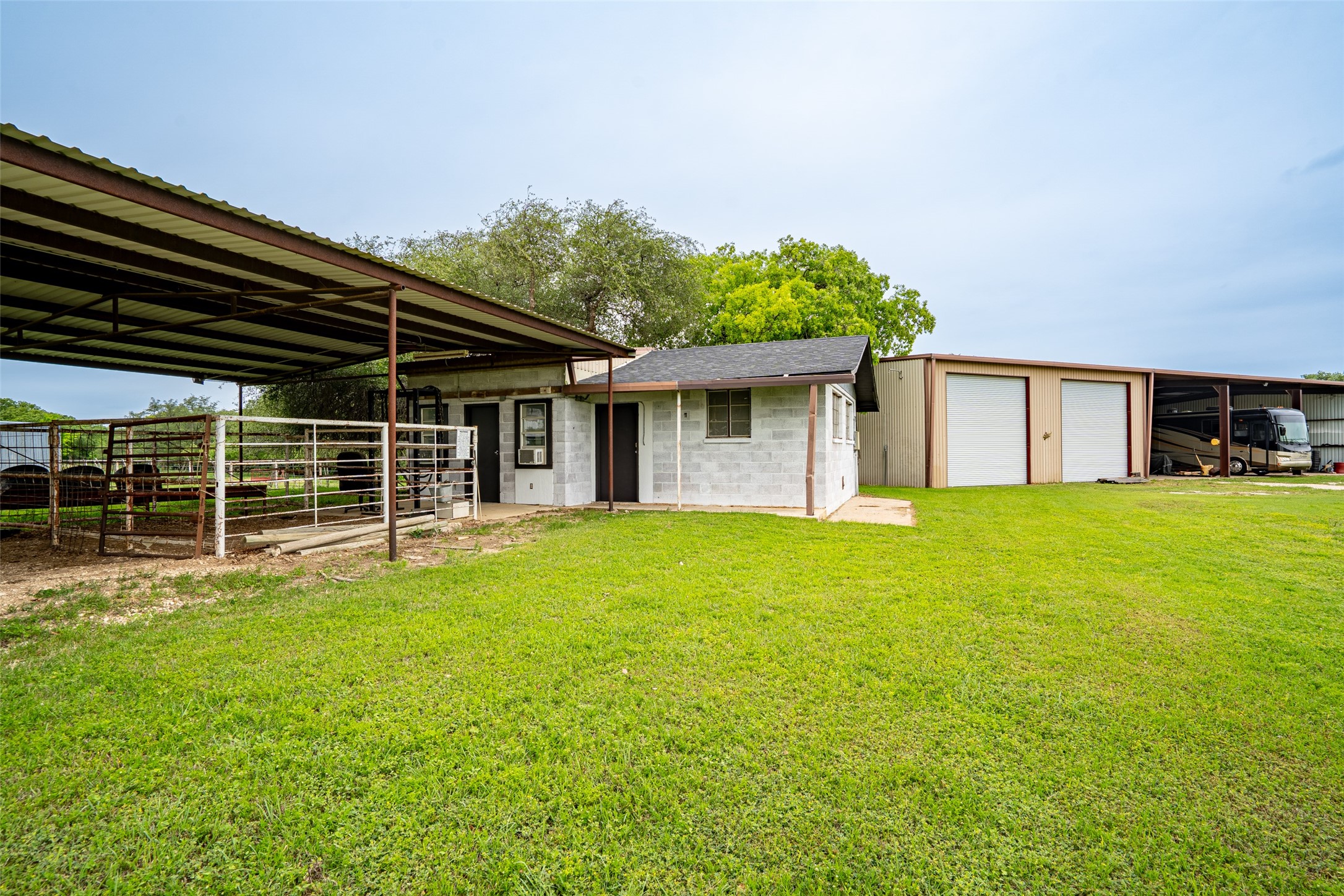 1766 Cr 424 Stephenville TX 76401